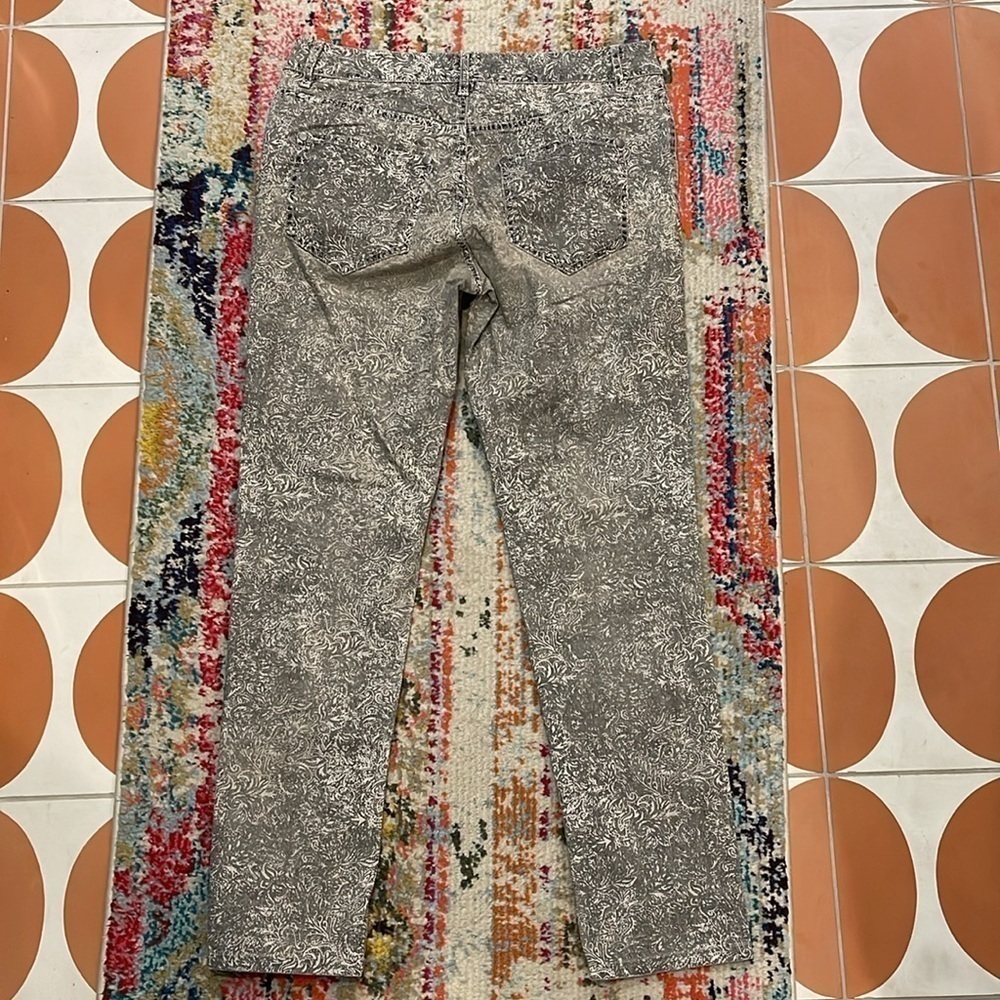 Peruvian Collection Floral Pants - Picture 5 of 9